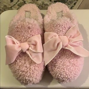 Ugg pink slippers